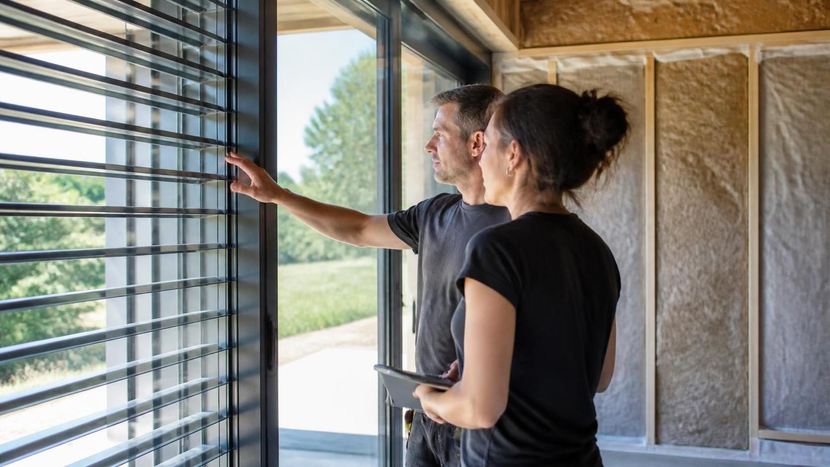 découvrez pourquoi l'isolation thermique est cruciale pour se conformer à la réglementation re2020 dès 2026, en améliorant l'efficacité énergétique et réduisant l'empreinte carbone des bâtiments.